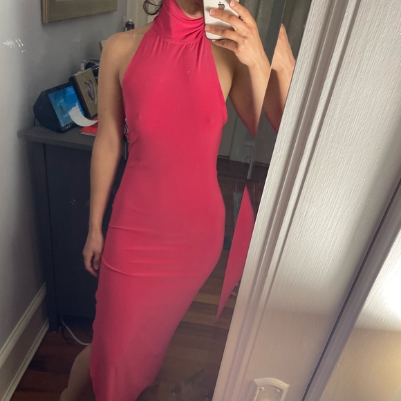 Halter Turtle Gown, Norma Kamali - Picture 5 of 5